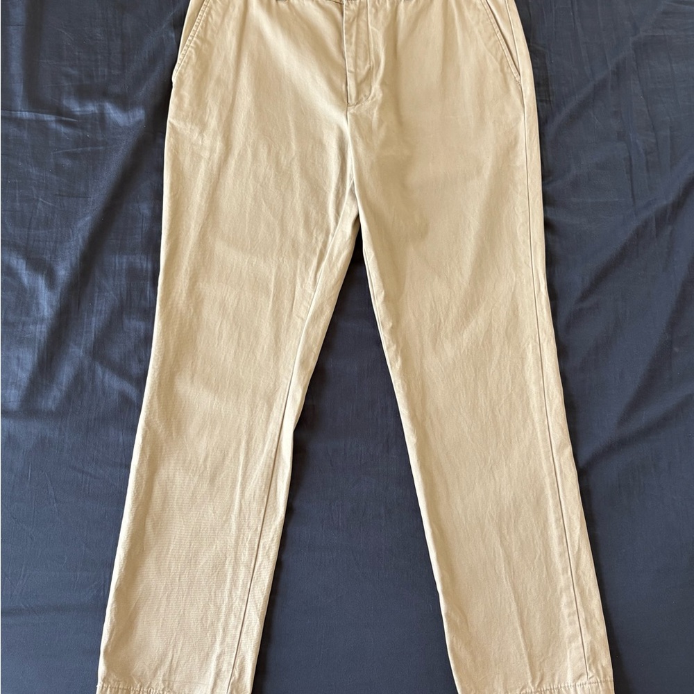 Banana Republic Chinos in Classic Khaki with Tailored Fit